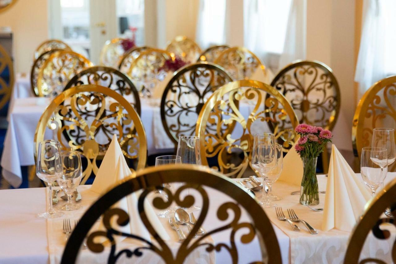 Art Kaštieľ Hotel Tomášov